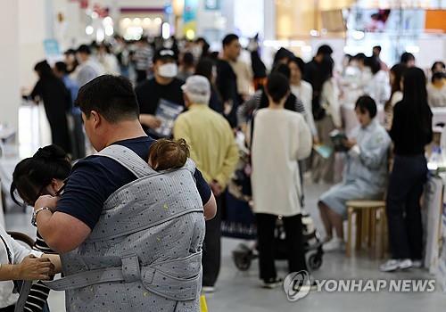 산후 우울증, 아빠도 올 수 있다…"엄마 전유물 아냐"