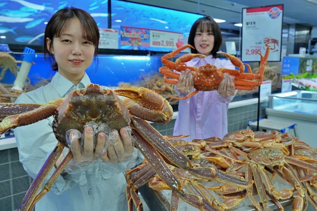 롯데마트, 러시아산 대게 25t 최저가에 푼다…100g 2천995원