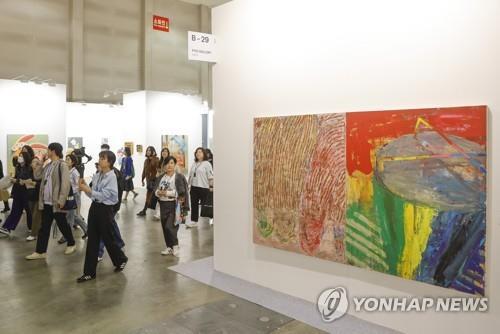 미술거래 시장 '아트부산' 개막…20개국 127개 갤러리 참가