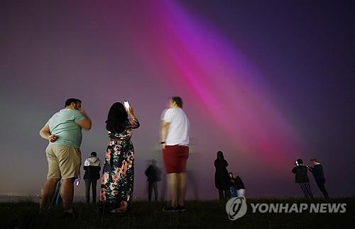 '21년 만에 최강' 태양폭풍…美 "정전·전파교란 위험"(종합)