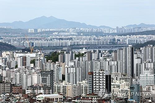 1년째 오르는 서울 아파트 전셋값…역대 최고가의 84%까지 회복