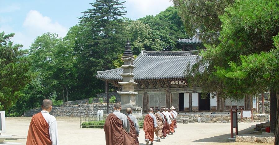 부처님 오신 날 가볼 만한 충남지역 사찰은