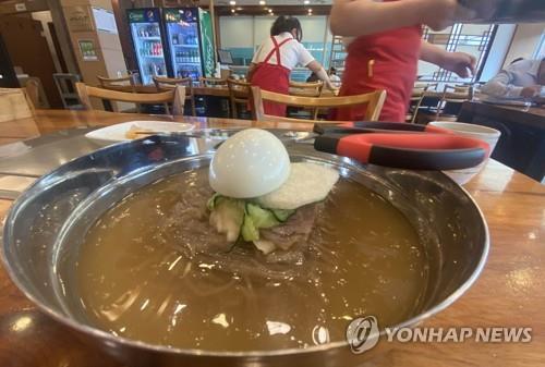 김밥 등 외식비 또 올라…냉면 한 그릇 1만2000원 육박