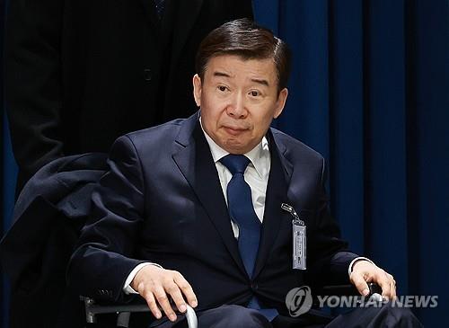 유철환 권익위원장, '한센인의 날' 국립소록도병원 방문