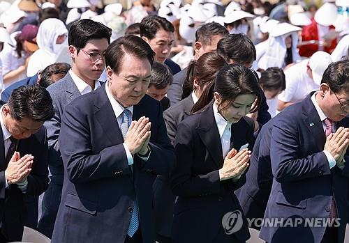 尹대통령 내외 사리반환 기념식 참석…"한미관계 가까워져 해결 실마리"