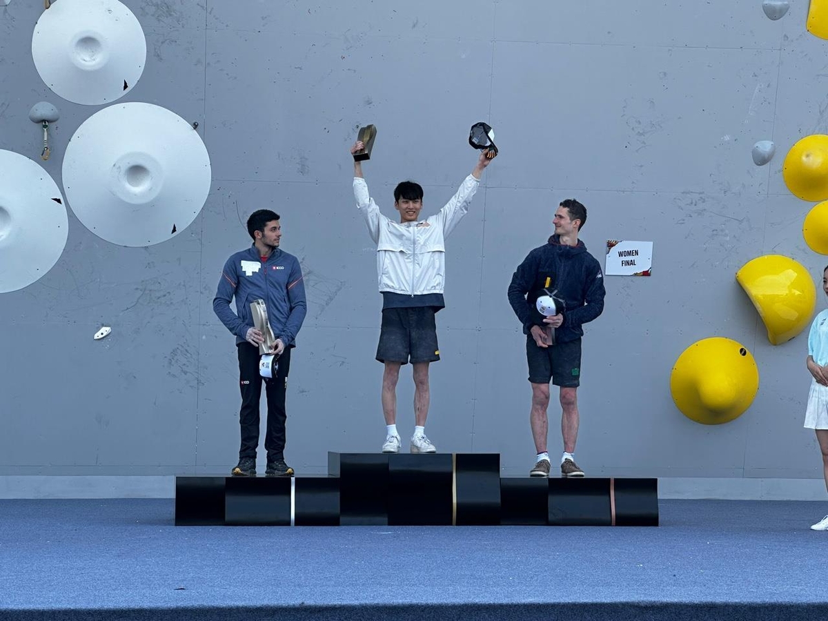 스포츠클라이밍 이도현, 올림픽 예선 1차 콤바인 남자부 우승