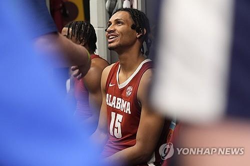 '문태종 아들' 스티븐슨, NBA 드래프트 참가 철회…다시 학교로