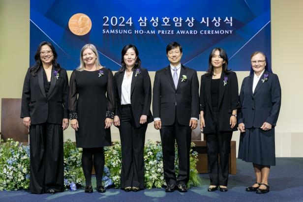 삼성호암상 시상식 개최…이재용, 3년 연속 참석해 수상자 격려