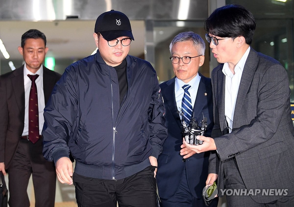 '음주 뺑소니' 김호중, 오늘 구속 여부 결정된다