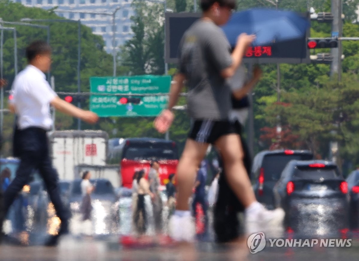 "무더위 대비 음료·식품 광고 늘어날 듯"