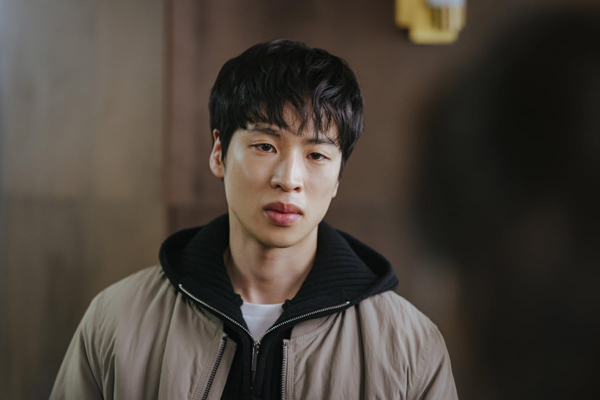Yoon Jeong-hoon confesses to being injured while filming