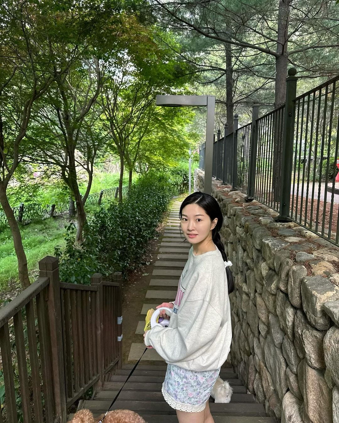 Jun Jin's wife Ryu Yi-seo shows off her innocent charm
