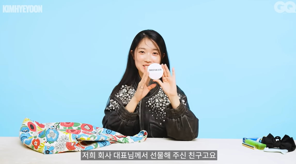 [종합] '27세' 김혜윤 "나이 먹으니 복용 영양제 늘어"…프로폴리스 추가됐다 ('GQ KOREA')