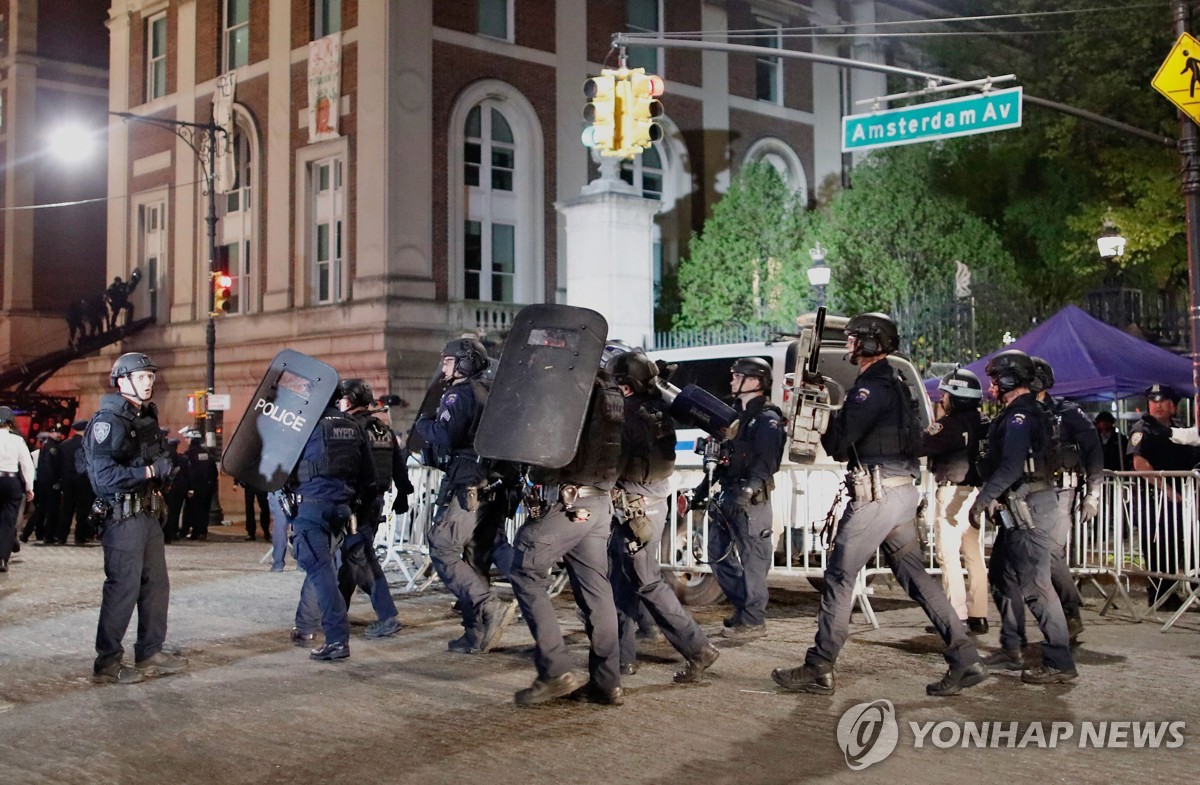 美대학에 다시 반전물결…60년대 '방관' 바이든, 대선 앞 부담