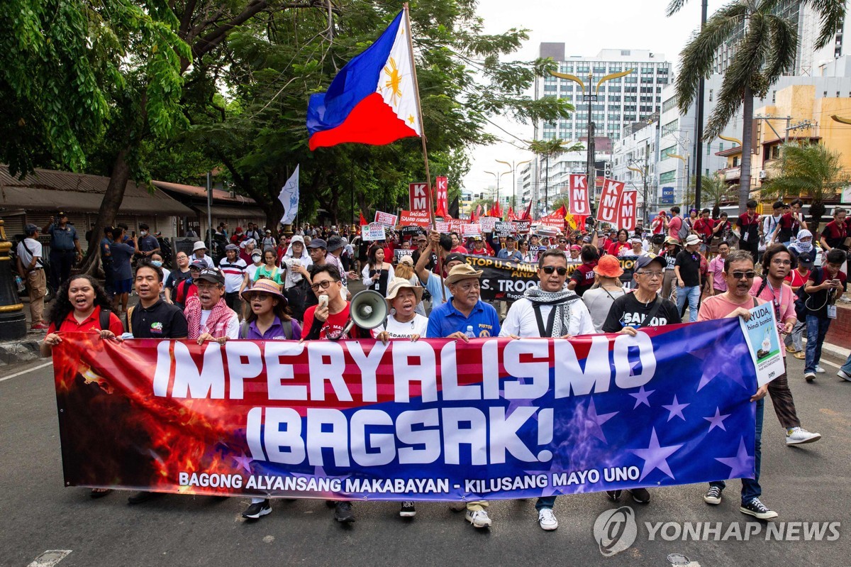 "우리는 살기 위해 일한다"…노동절 맞아 아시아 각국 거리 시위