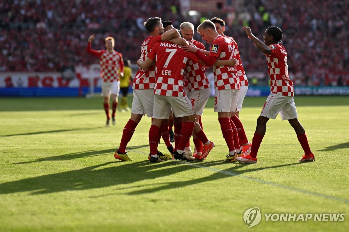 '이재성 멀티골' 마인츠, 도르트문트 3-0 완파…잔류 가능성↑