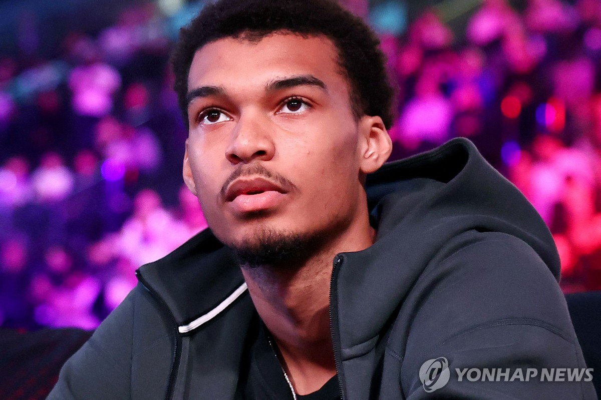 NBA 웸반야마, 신인 최초로 올 디펜시브 퍼스트 팀에 선정