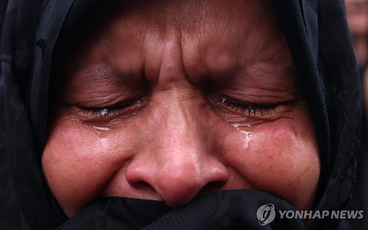 대통령 사망에 이란 충격…테헤란에 추모객 인산인해(종합)