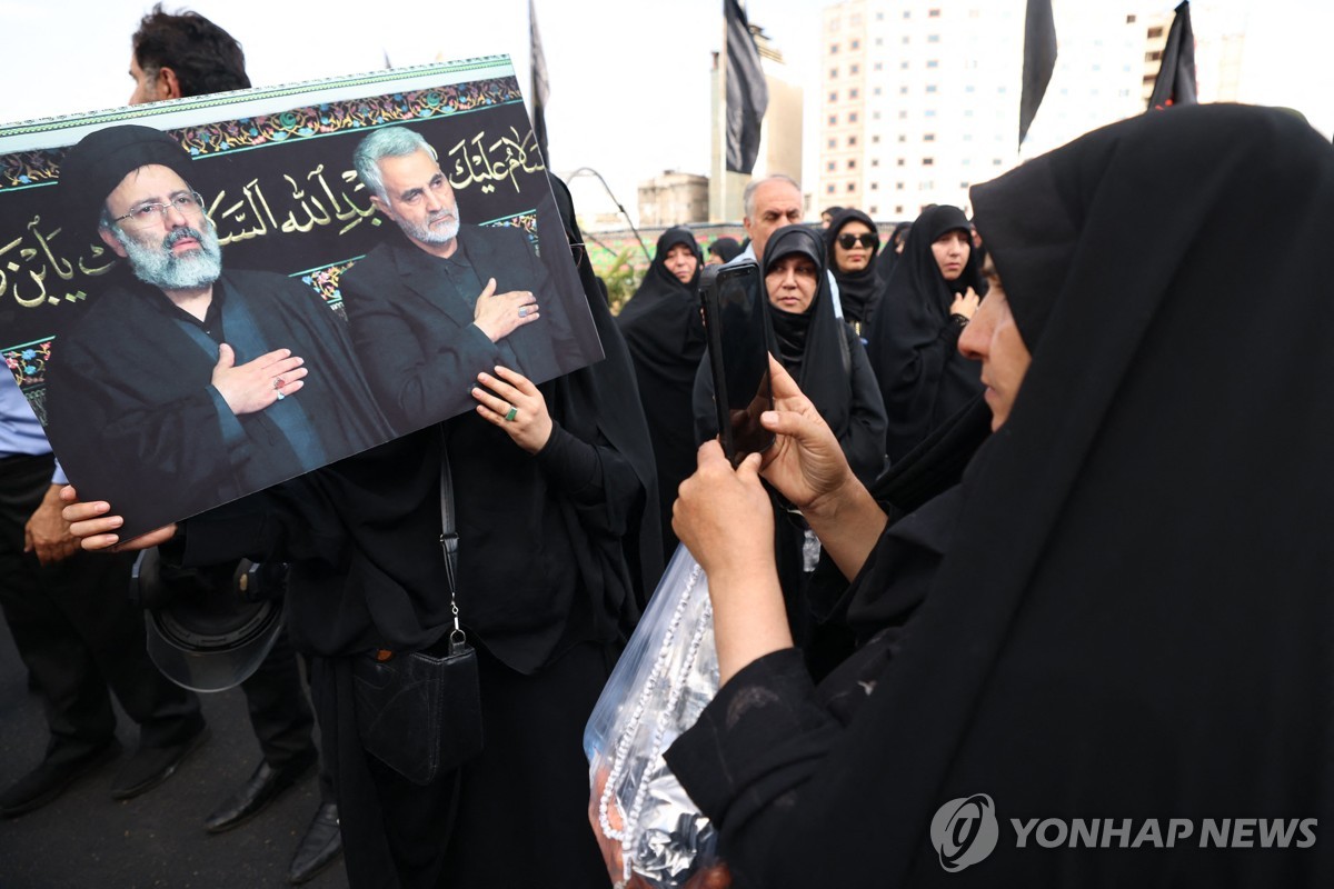 라이시 장례일정 시작…테헤란 추도식 거쳐 23일 고향에 묻힌다