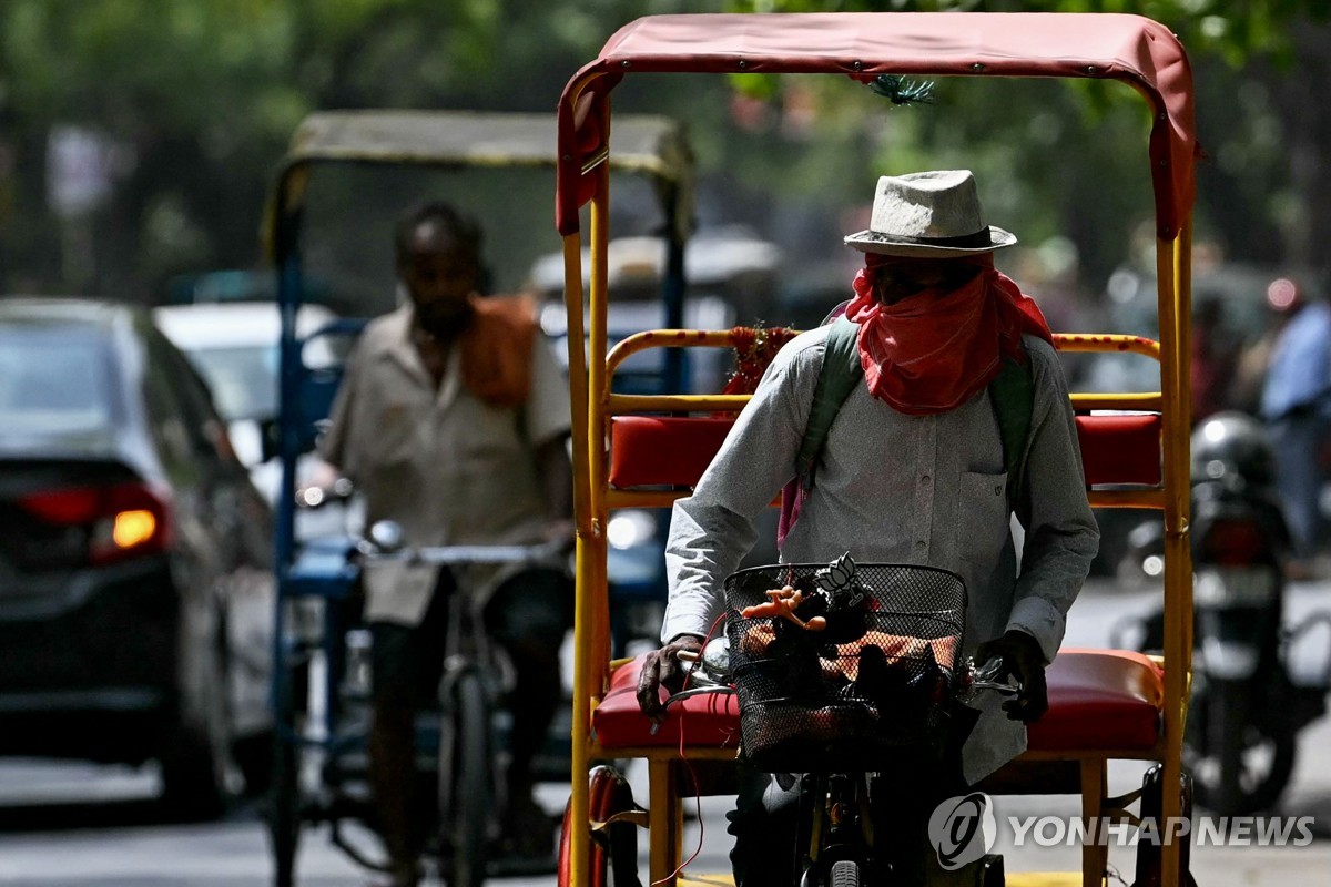 '가마솥' 인도 뉴델리 낮 기온 52.3도…"사상 최고"(종합)