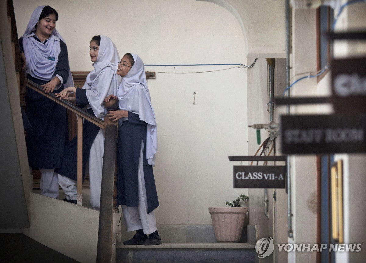 파키스탄북서부 여학교서 폭탄테러…건물파손에도 사상자는 없어