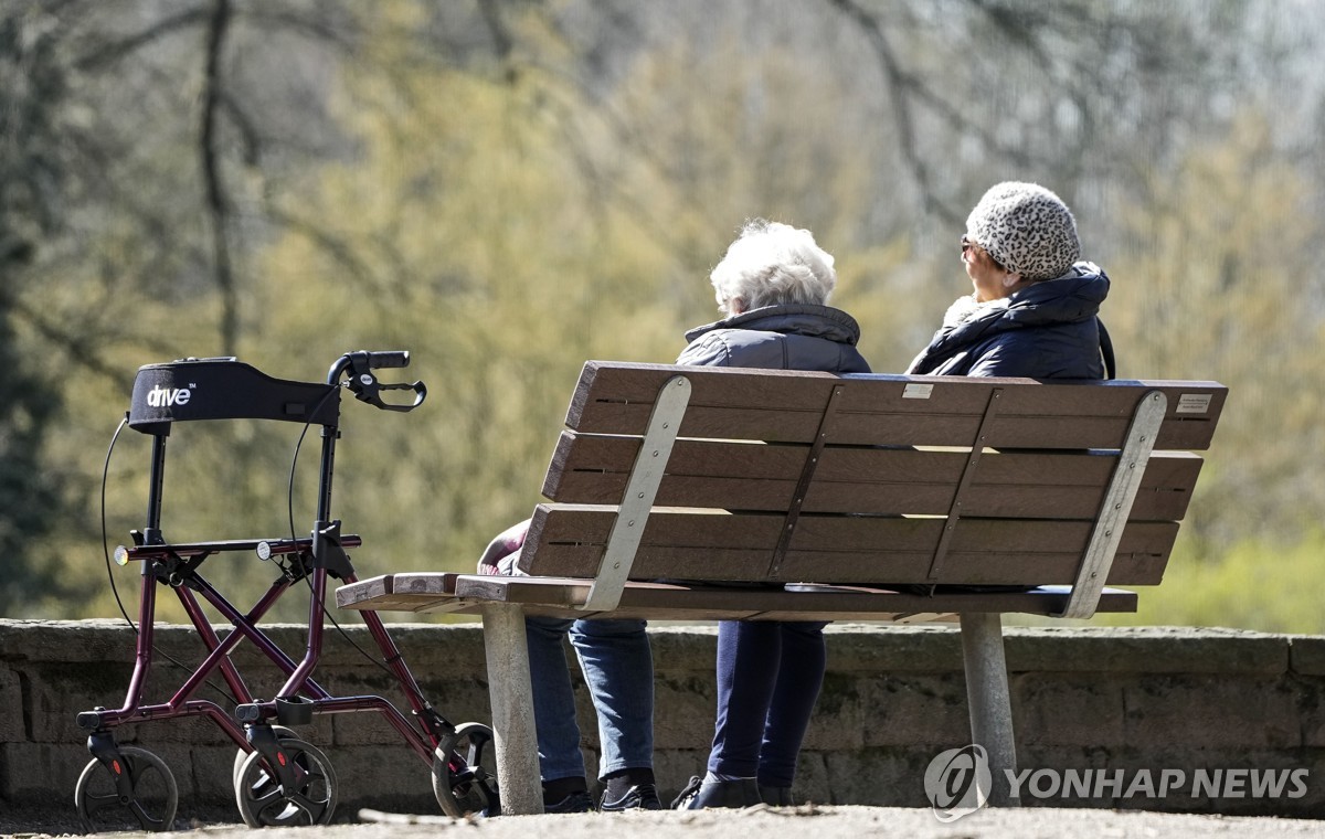 독일, 연금 하한 2040년까지 유지…주식형 기금 도입