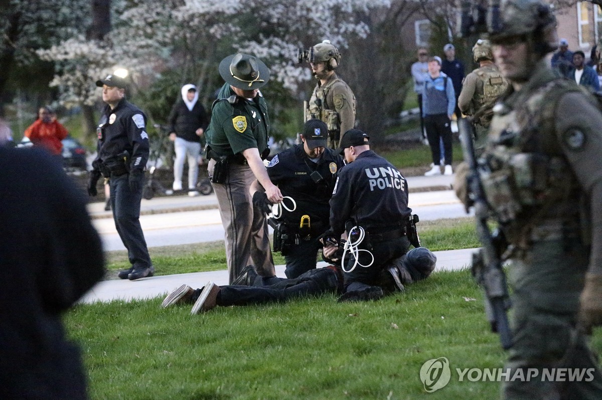 안방선 학생시위 탄압하는 中, 美대학 반전시위엔 '동조'