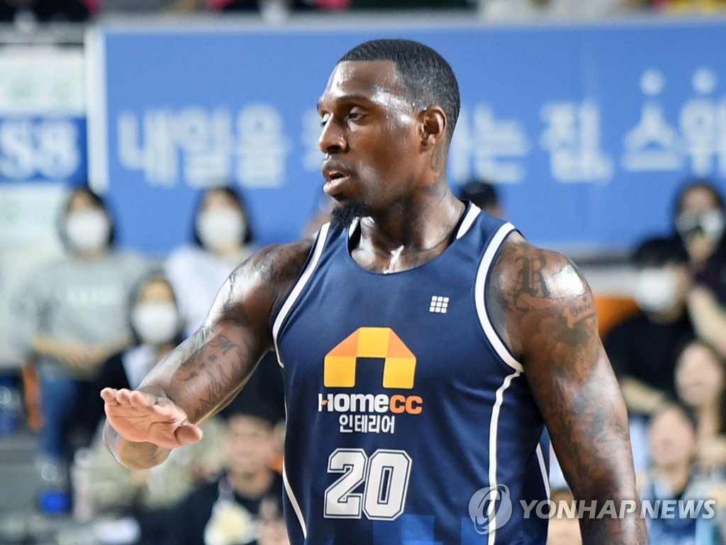 '국내선수? 외국선수?' 라건아의 운명은…KBL 이사회로 결정