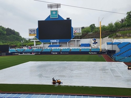 프로야구 부산·대구·수원 경기 비로 취소