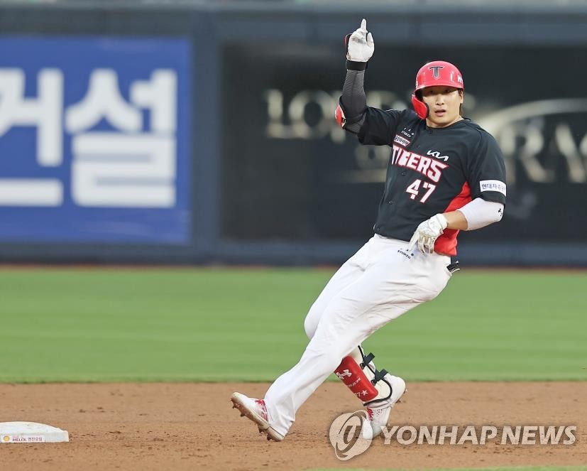 '4연승' KIA 단독 선두 질주…박병호는 삼성 첫 경기서 장외포(종합)