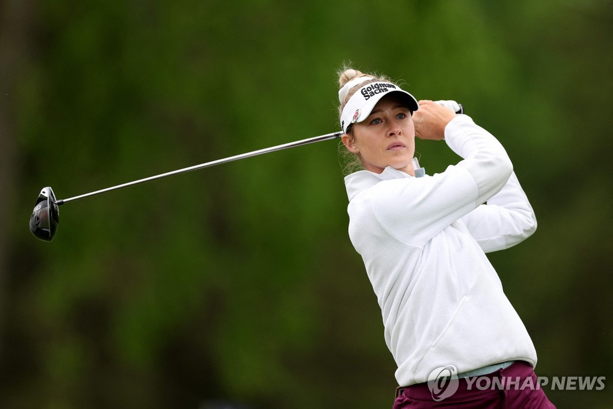 '2연패 도전' 고진영, LPGA 파운더스컵 2R 16위…코르다 3위