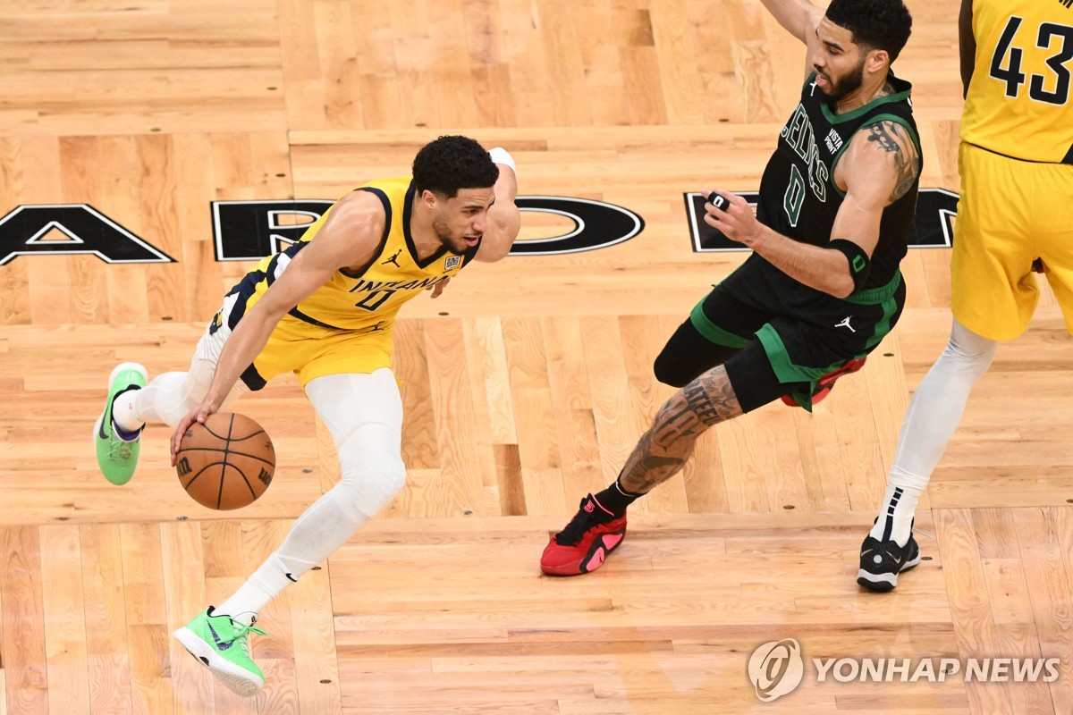 브라운 40점 폭발…NBA 보스턴, 동부 결승서 인디애나에 2연승