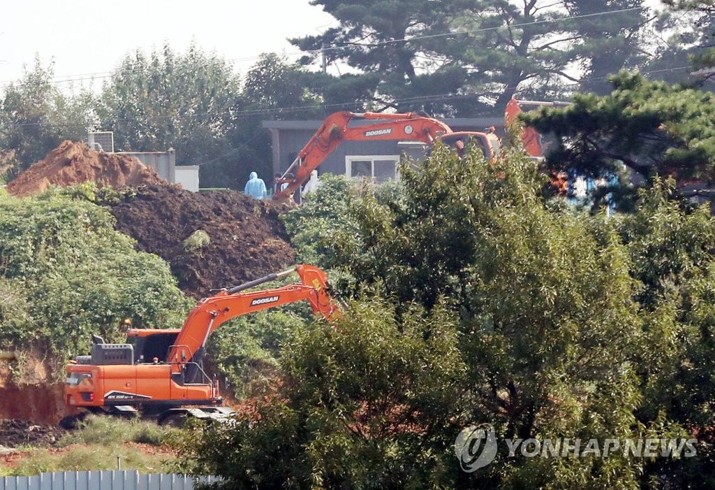 헌재 "위탁 농가에만 살처분 보상금 지급, 헌법에 어긋나"