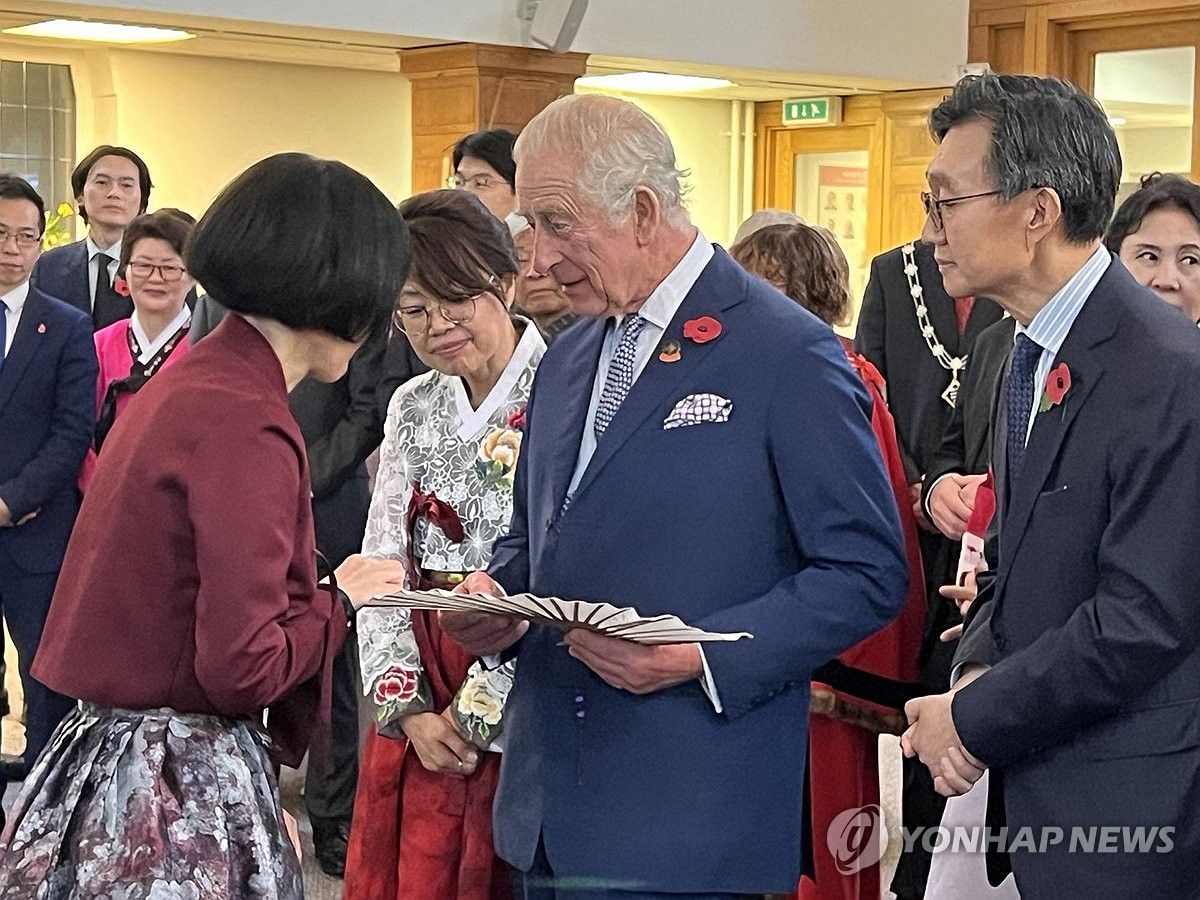 英서 한인 부시장 탄생…'뉴몰든 방문 찰스3세 안내' 지방의원