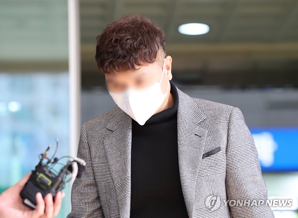 박수홍, '회삿돈 횡령' 친형 항소심에도 증인으로 나온다