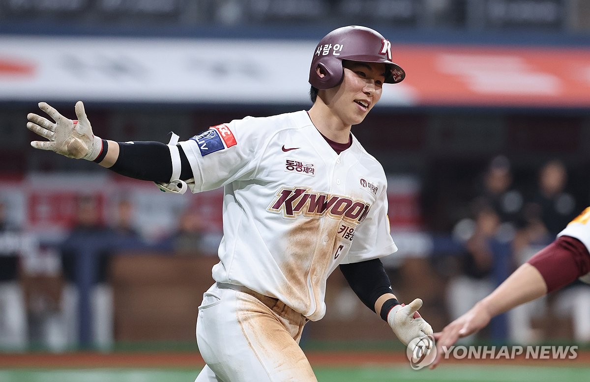 김혜성, MLB 4개 구단 스카우트 앞 5안타…김인범 데뷔 첫 승