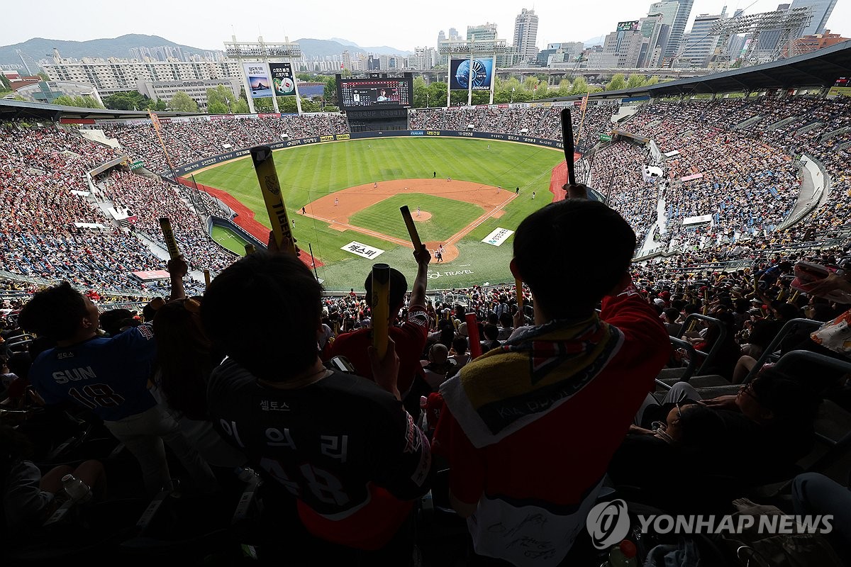 타고투저의 부활…전년 동기간 대비 홈런 61％·도루 29％ 증가