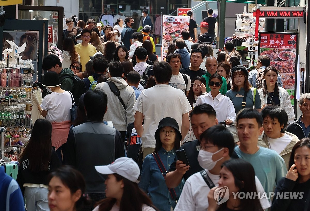 "한복 여러번 바꿔입으니 뚱뚱하대요"…외국인 불편 1위 '쇼핑'