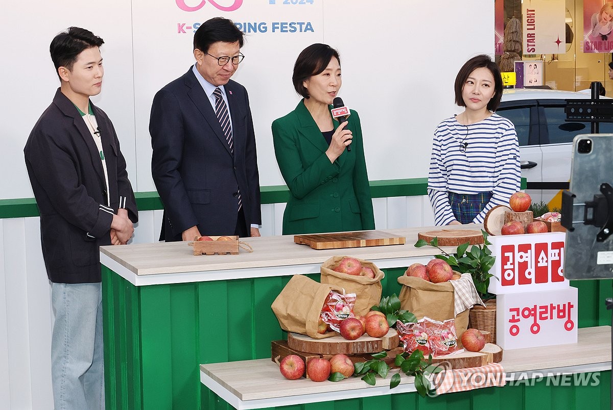 남원 춘향제와도 함께 하는 '동행축제'…전국 지역축제서 판촉전