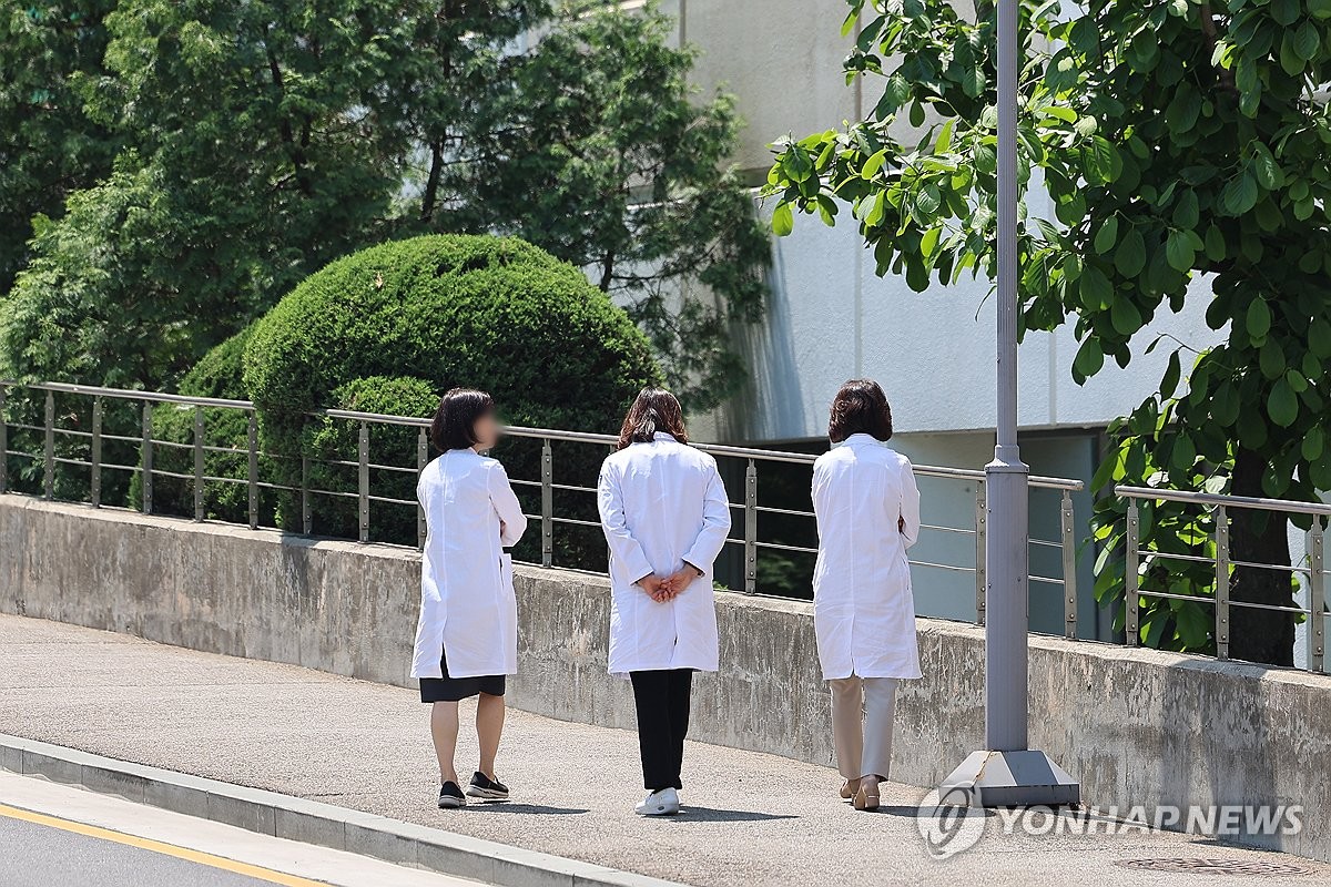 의대증원 막판 '사법변수' 돌출할까…집행정지 땐 현 정원대로