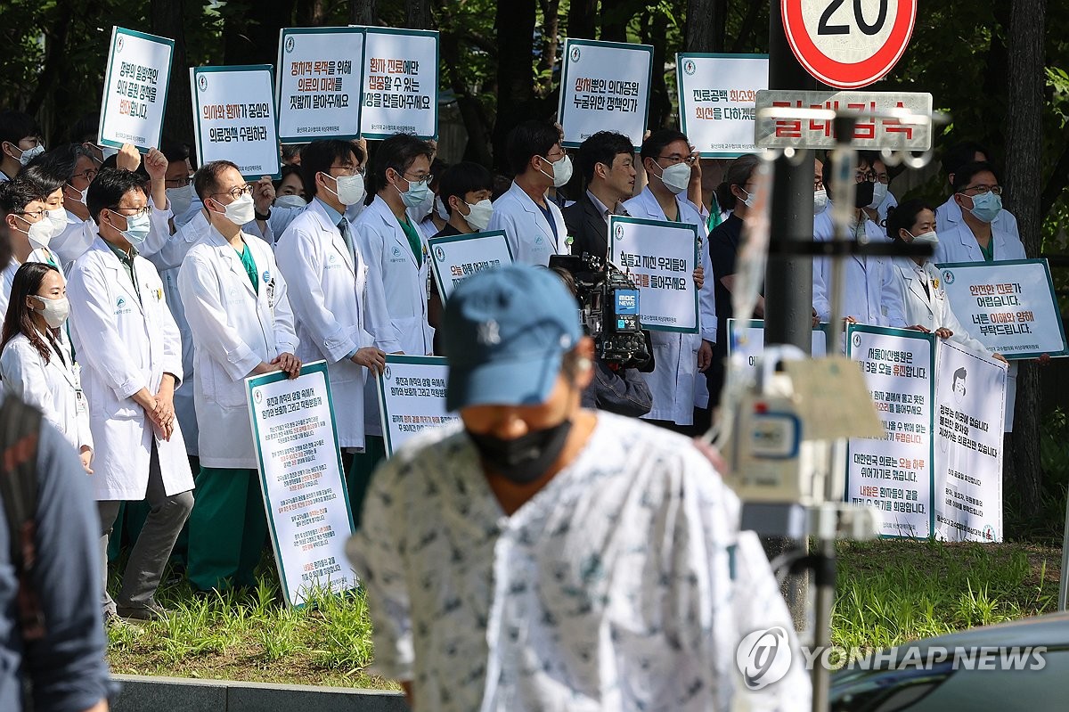 서울아산·성모병원 교수 '개별휴진'…"진료·수술 차질없어"(종합)