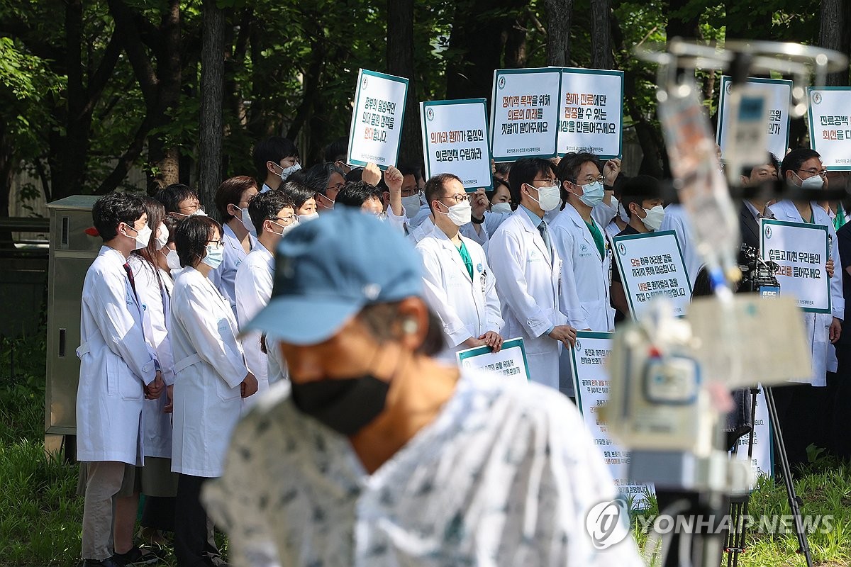 더 쓸 카드도, 대화도 없다…법원결정 전 의정갈등 '소강상태'