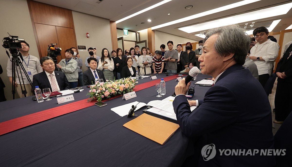 건보공단, 의협 등 의약단체와 수가 협상…이달말까지 계약