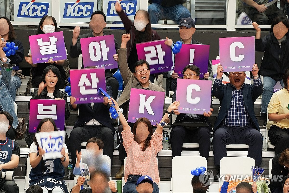 정규리그 5위 KCC, 6강 PO부터 '슈퍼 팀 본색'…우승 샴페인까지