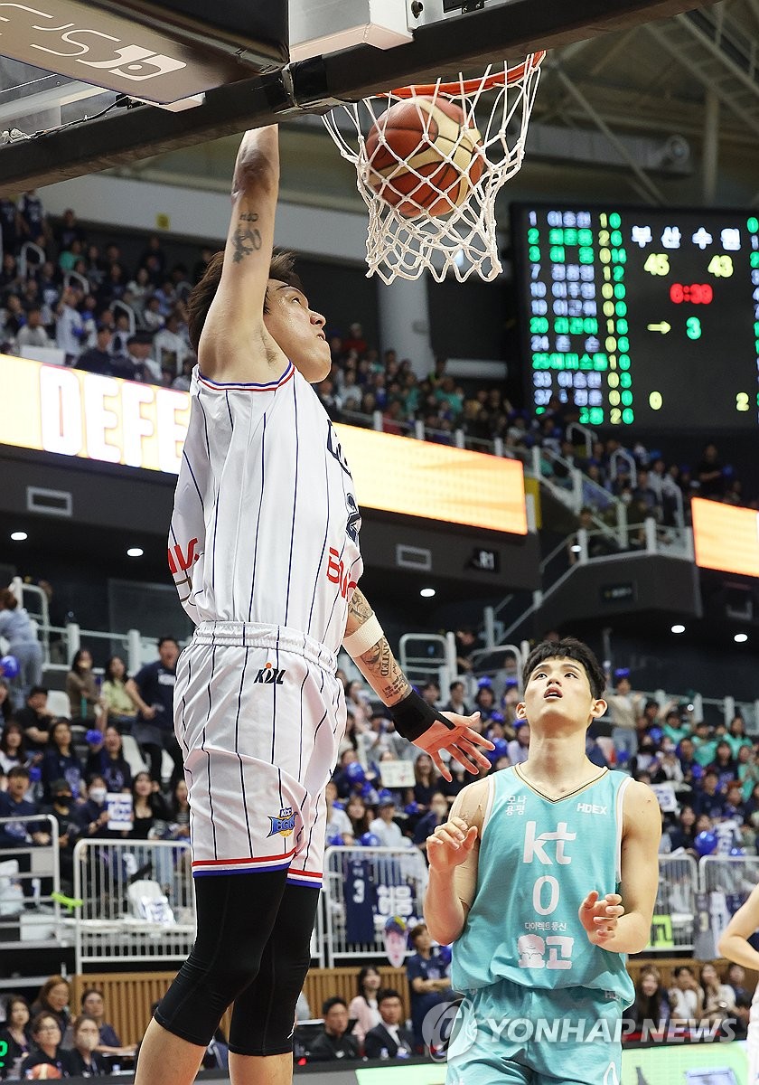 정규리그 5위 KCC, 6강 PO부터 '슈퍼 팀 본색'…우승 샴페인까지