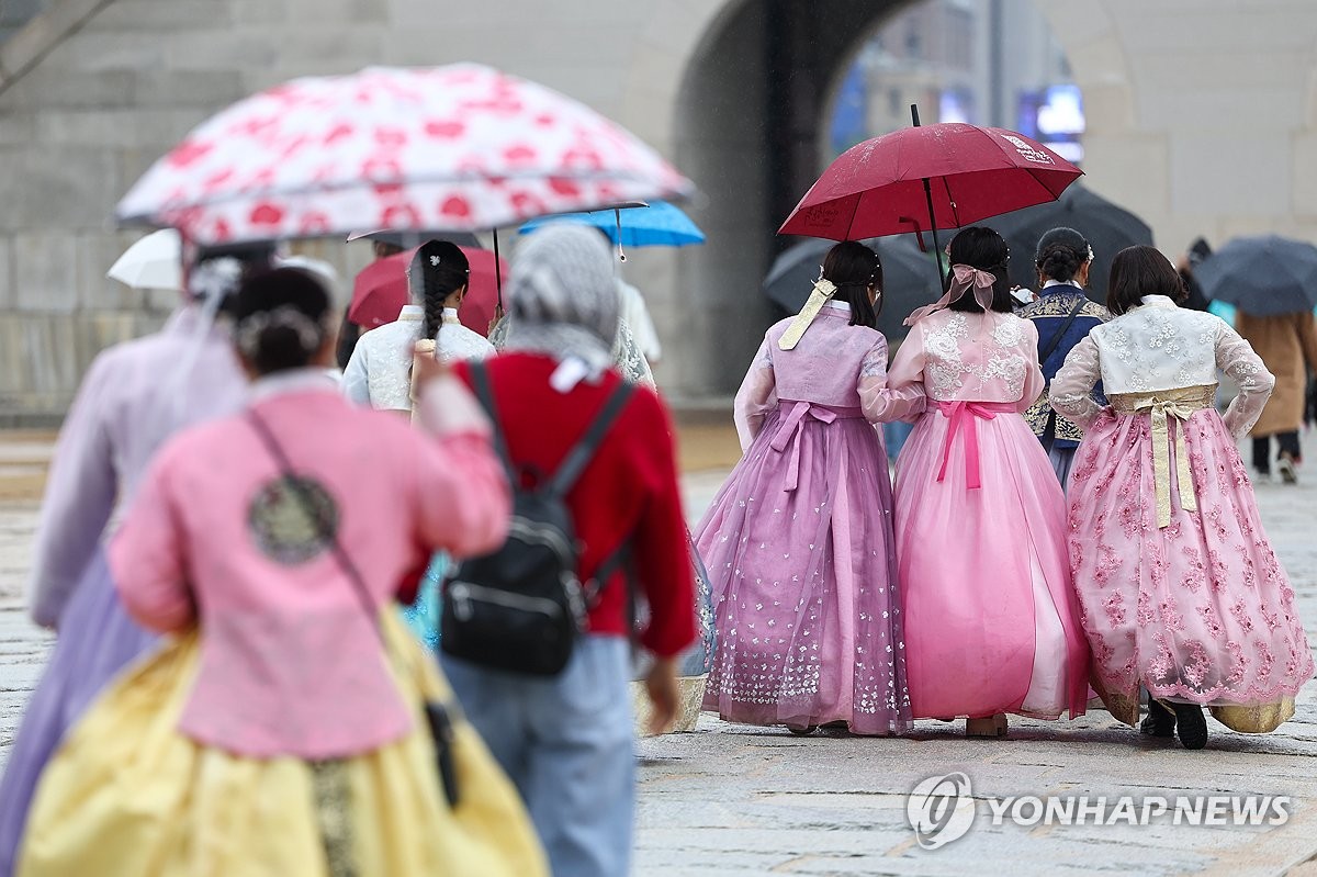 [날씨] 전국 흐리고 가끔 비…낮 최고 13∼21도