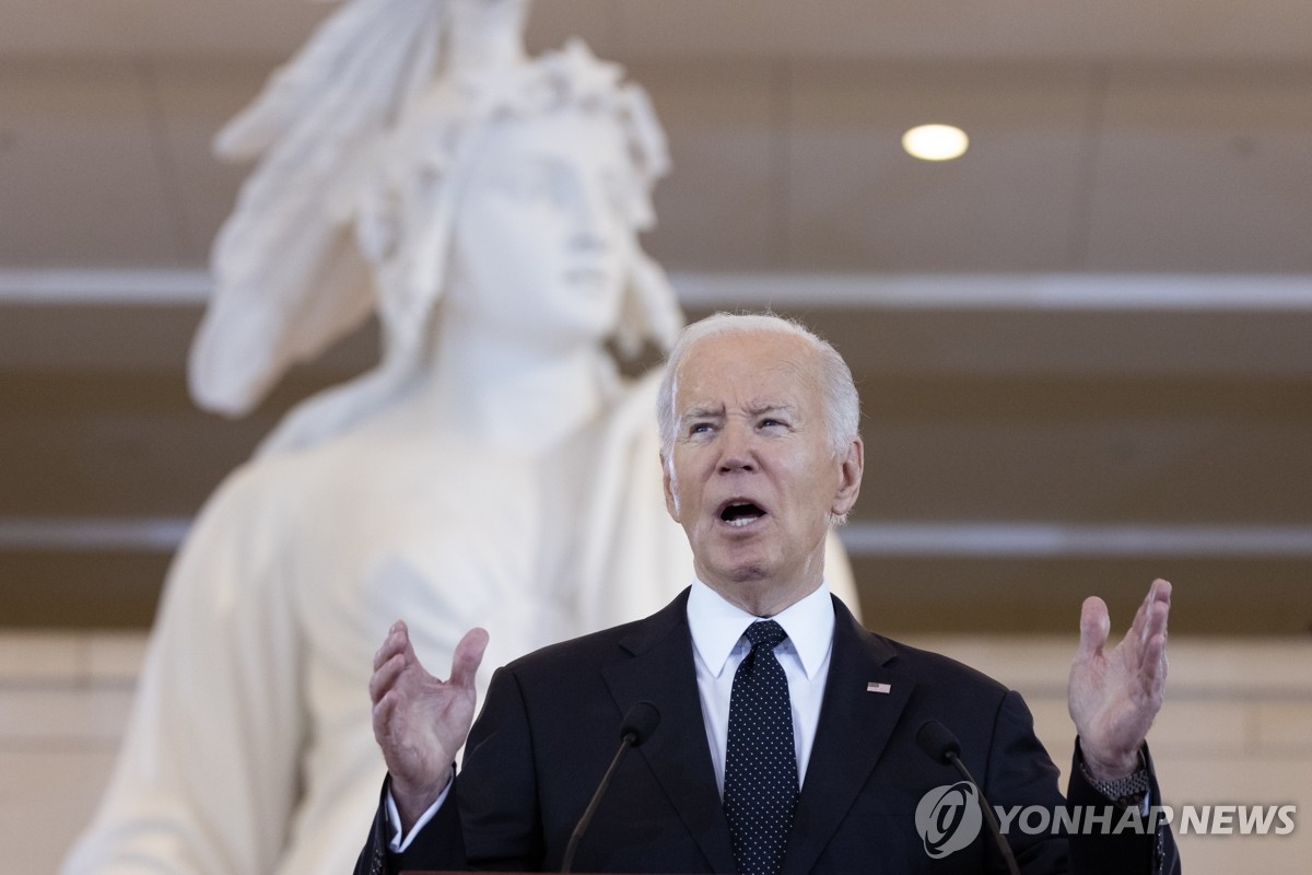 "가자 전쟁·대학 시위 바이든 대응에 민주당 유권자들 분열"