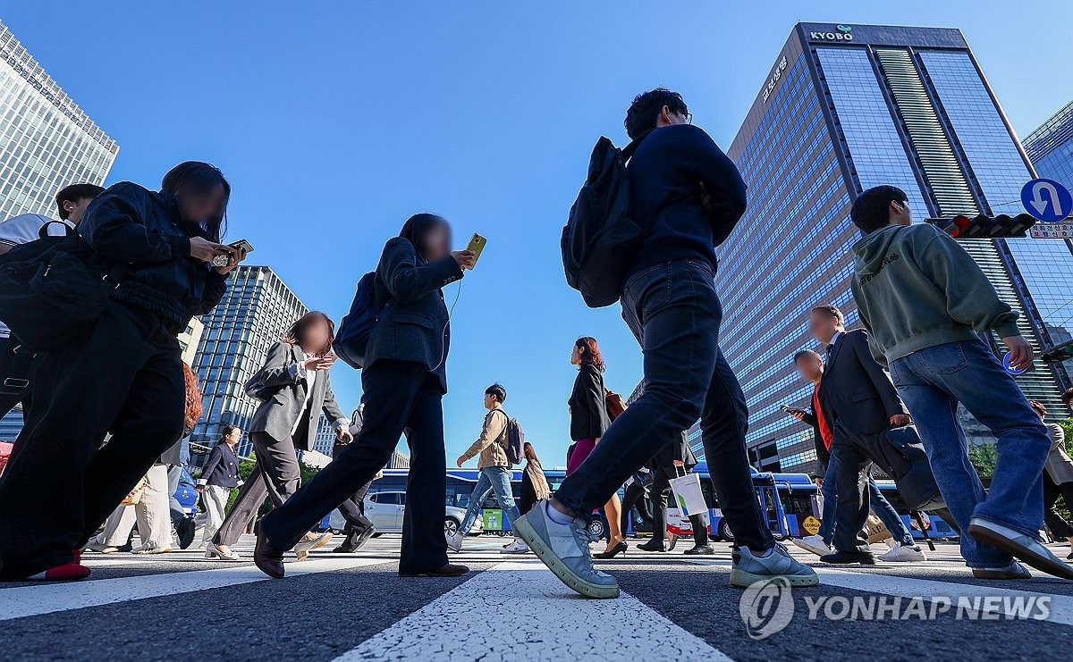 [내일날씨] 전국 흐리고 남부 차차 맑음…비 온 뒤 쌀쌀