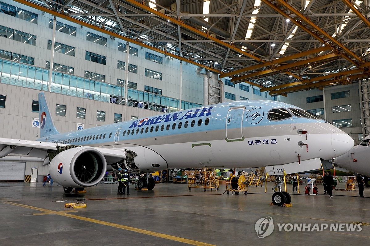 [르포] "안전운항 돕는다"…대한항공 '24시간 지상조종실' 종합통제센터