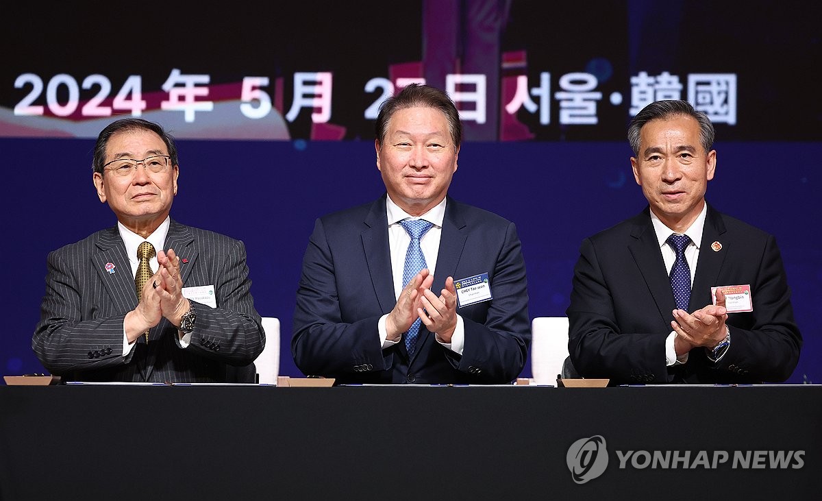 한일중 경제인들 "공통과제 대응 위해 협력 강화" 한목소리(종합)